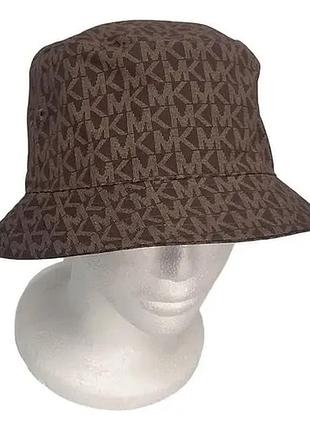 Нова легка шляпа капелюх  панама з брендовим малюнком michael kors (модель empire signature logo print bucket hat у кольорі chocolate/tan) s/m usa 🇺🇸
