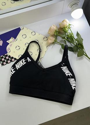 Жіночий спортивний топ бра nike чорний