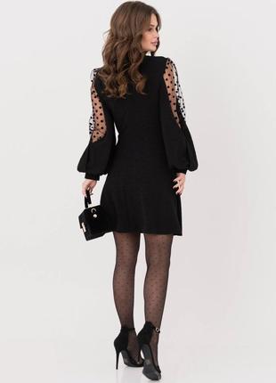 Черное фактурное платье с декоративными рукавами3 фото