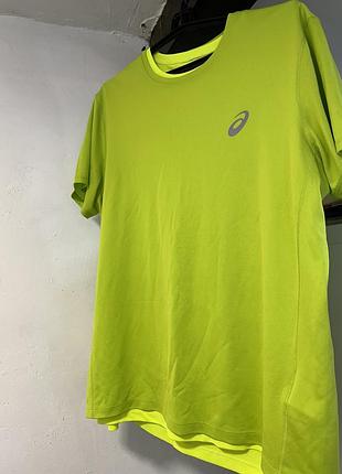Дві оригінальні футболки asics у салатових відтінках. гарний стан, носилися небагато. можна придбати окремо або обидві разом дешевше.