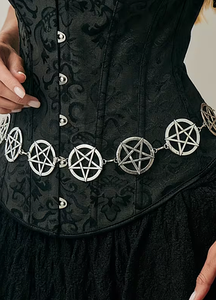 Пояс-ланцюжок з пентаграмами сріблястий на талію / стегна (goth / alt / witchy)