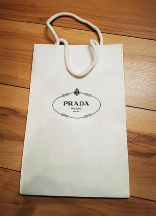 Оригінальний подарунковий пакет prada (16х25 см)