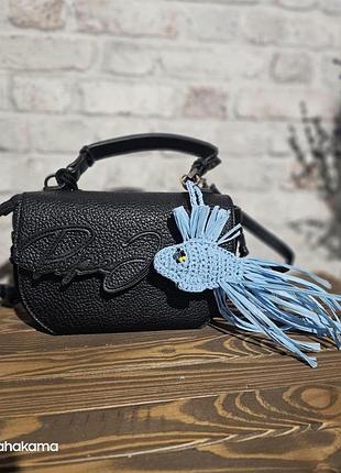 Брелок на сумку морская рыбка из рафии голубая handmade