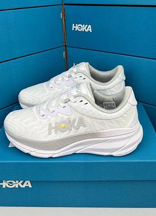 Жіночі спортивні кросівки hoka challenger art 7 білі трекінгові бігові для тренувань на літо весну з текстилю хока челенджер