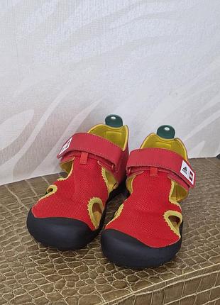 Сандалі adidas lego 34р.