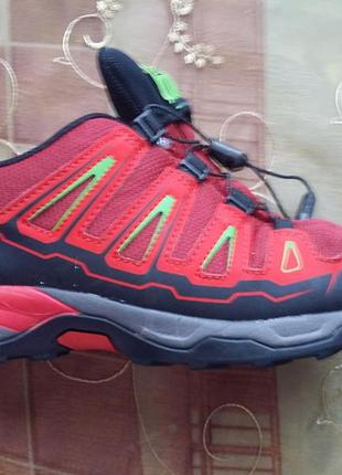 Кросівки дитячі 36 розмір мембранні трекінгові salomon gore-tex.