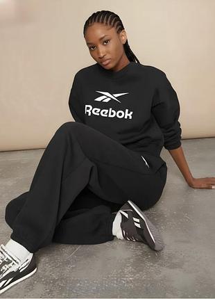 Спортивний жіночий костюм reebok
