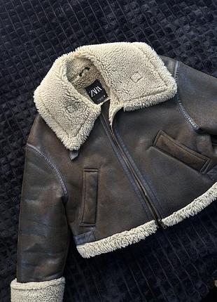 Укорочена дублянка zara