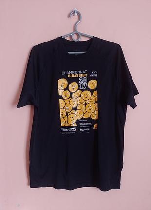 Черная мужская футболка