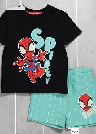 Повсякденний костюм для хлопчика spidey з футболкою та шортами