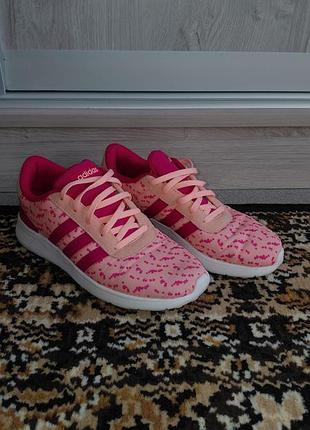 Кросівки жіночі adidas рожеві, довжина устілки 22.5 см
