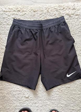 Чоловічі шорти nike pro