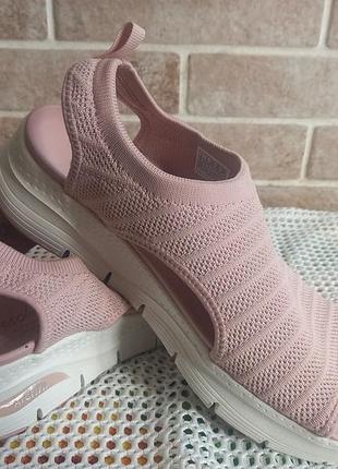 Босоніжки skechers 39р 2