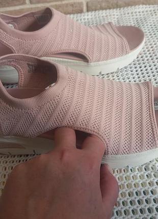 Босоніжки skechers 39р 8