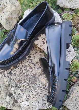 Лофери massimo dutti  розмір 41