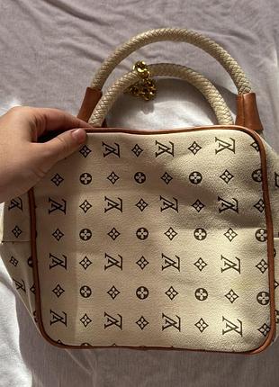 Сумочка louis vuitton бежева 6