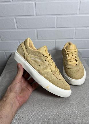Nike jordan series es кеди кросівки унісекс розмір 39-40 25.5см.