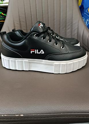 Жіночі кросівки fila sandblast l wmn