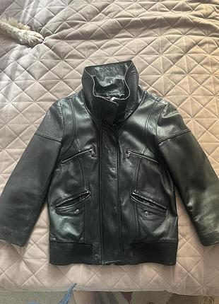 Шкіряна куртка guess розмір s