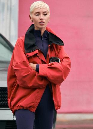 Жіноча куртка бомбер вітрівка з високим комірцем zara