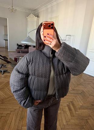 Жіночий укорочений пуховик