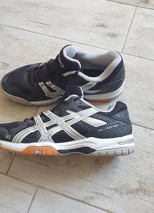 Чорно-сріблясті кросівки asics gel-rocket 6