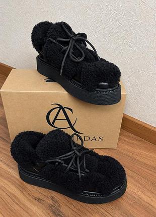 Женские зимние ботинки