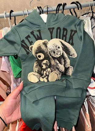 Повсякденний костюм для хлопчика new york із зайчиком та ведмедиком, тринитка, зелений