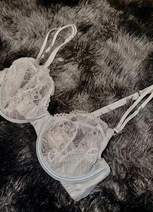 Блакитний мереживний бюстгальтер зі стразами primark cares (85c / 38c)