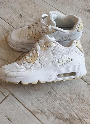 Білі кросівки nike air max 90