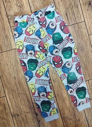 Спортивные штаны marvel на 8-9 лет