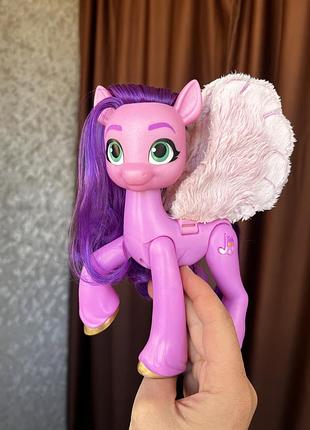 Інтерактивна фігурка принцеса піпп петалс (princess pipp petals) серії my little pony: нове покоління від компанії hasbro