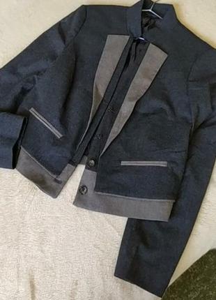 Темно-серый пиджак с вставками1 фото