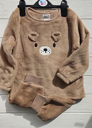 Плюшева/флісова піжама коричневого кольору від h&m. 98/104, 110/116 см