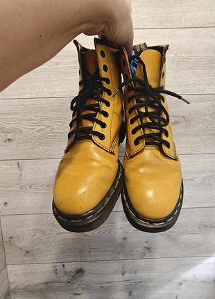 Ботинки демисезонные женские dr. martens р.39