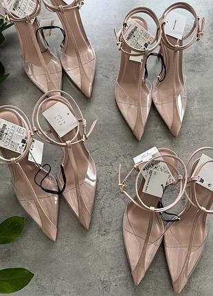 Взуття туфлі zara