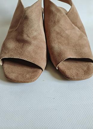 Замшевые босоножки clarks 4
