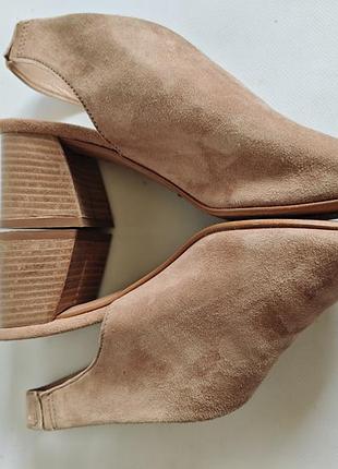 Замшевые босоножки clarks 5