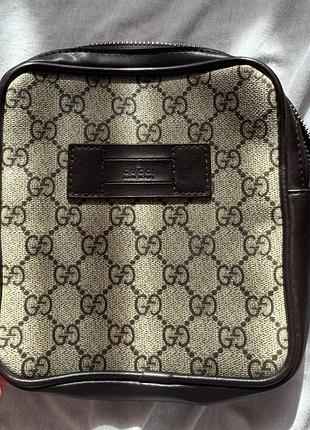 Маленька сумочка gucci