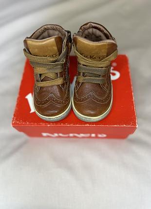 Черевики для хлопчика kickers коричневі