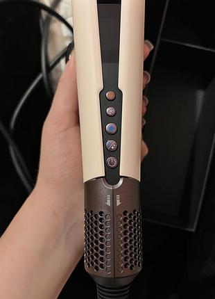 Фен-вирівнювач dyson 9