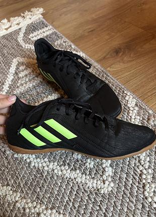 Чоловічі кросівки adidas чорні для футзалу