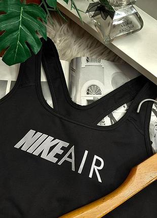 Топ спортивный nike 2