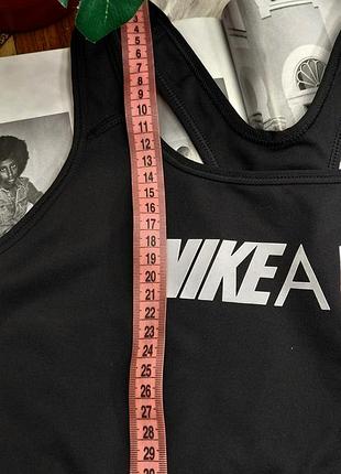 Топ спортивный nike 4