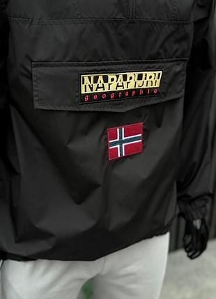 Ветровка черного цвета napapijri 6