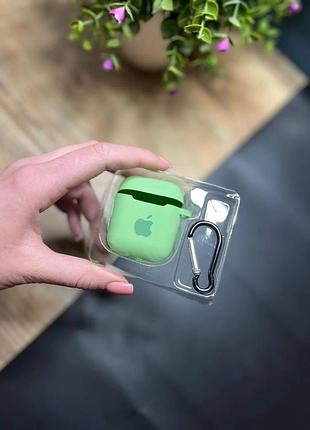 Чехол для наушников airpods 1 / 2 с карабином и покрытием softtouch зелёный ( high №1 )