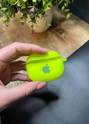 Чехол для наушников airpods pro с карабином и покрытием softtouch салатовый ( high №58 )