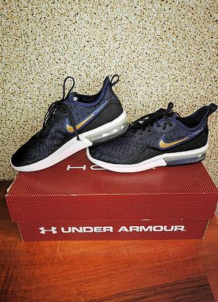 Кросівки жіночі nike air max seguent 4 чорні з золотистим