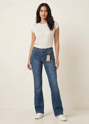 Супер стильные, оригинальные женские джинсы клеш от колена (bootcut) virgen jeans