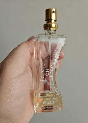 Туалетная воды entity la vie en rose